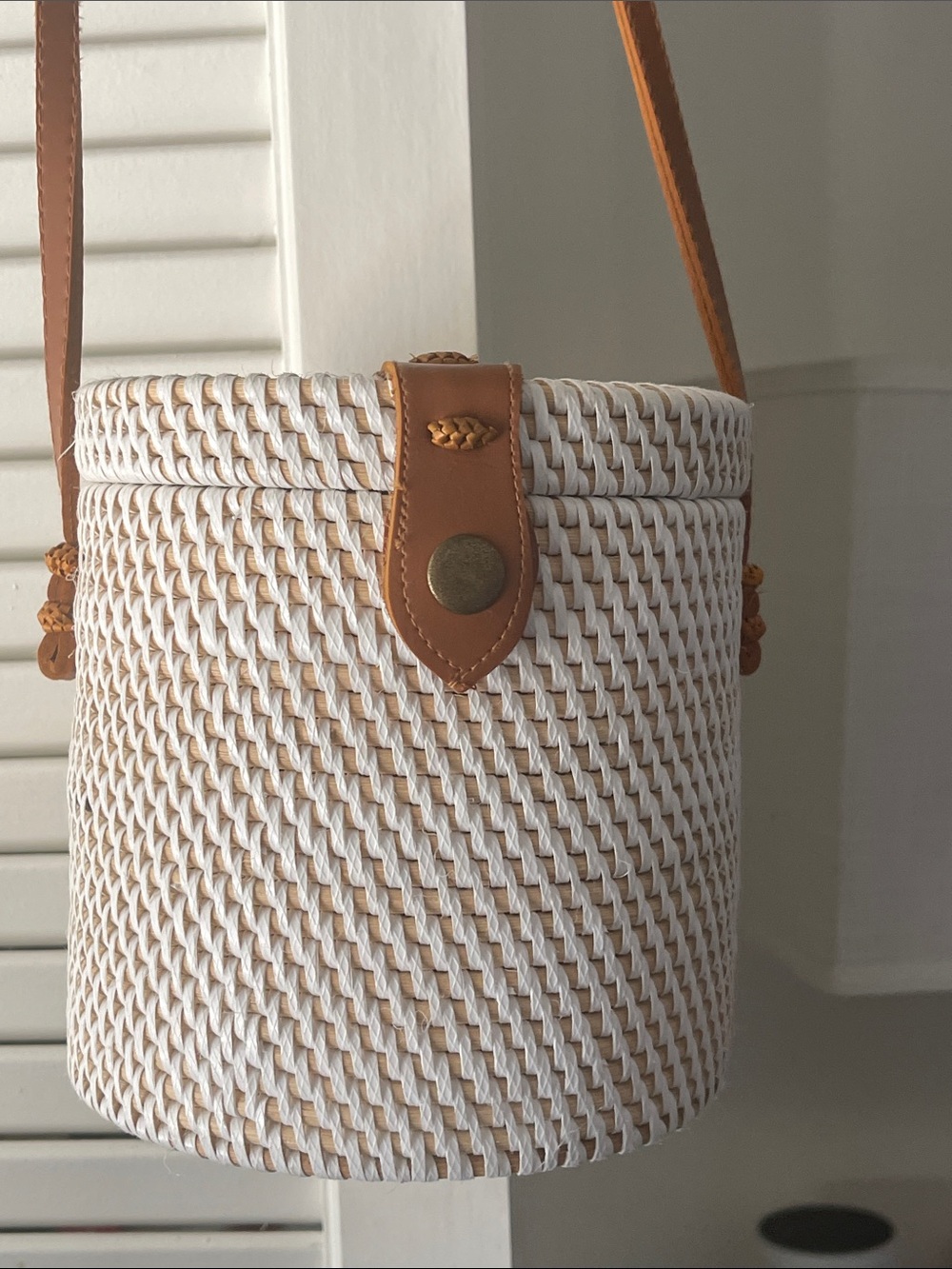 Woven Round Crossbody Bag in White and Tan faux Leather Trim